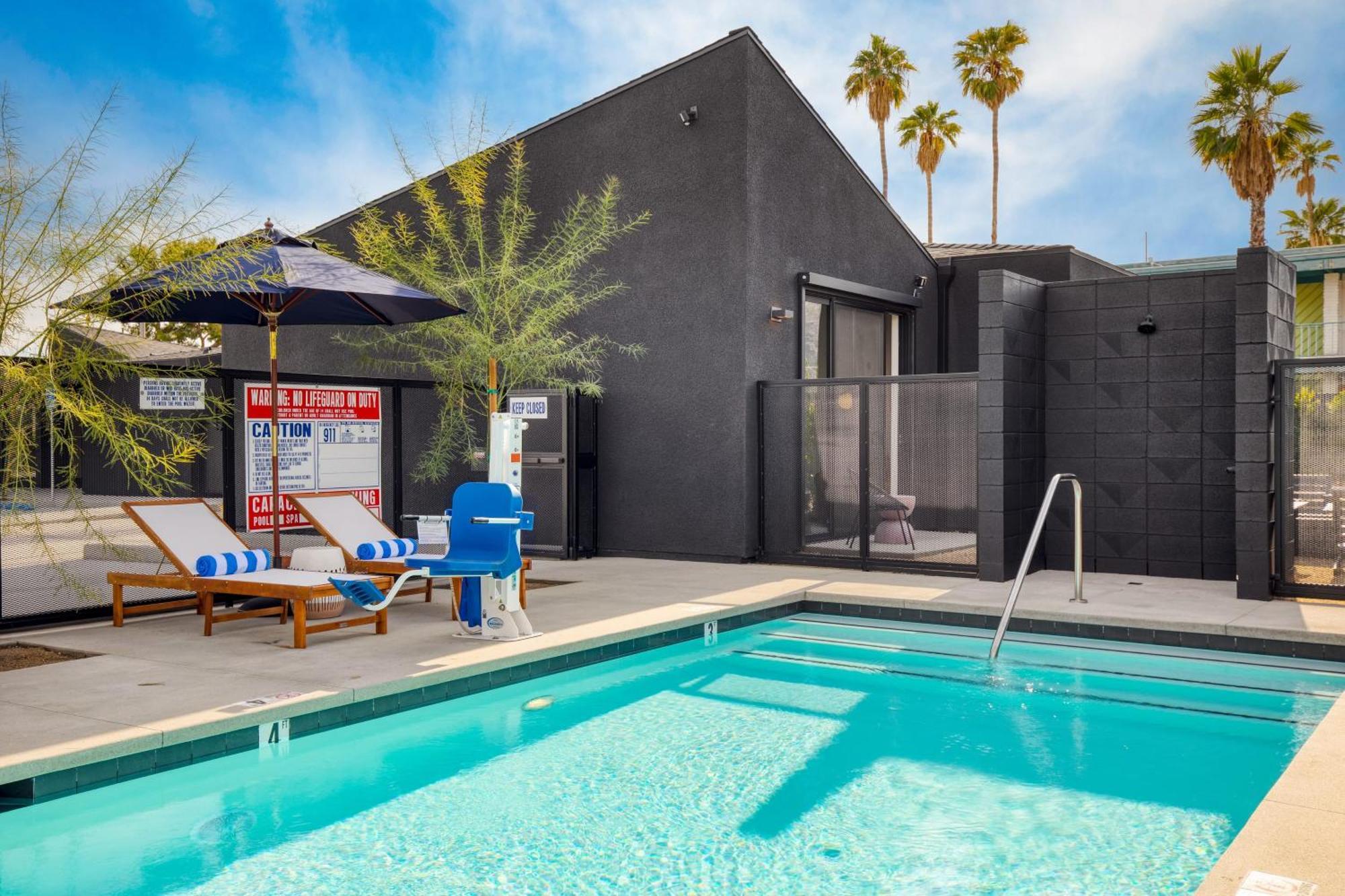 Blackhaus By Avantstay Ada Modern Rooms, Pool & Bbq 棕榈泉 外观 照片