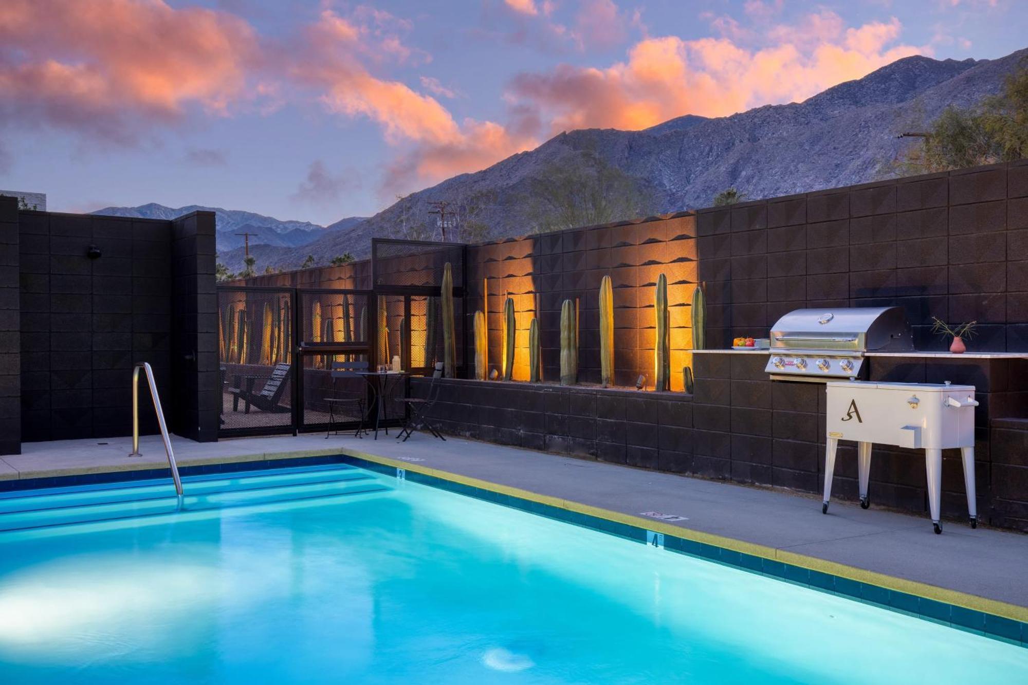 Blackhaus By Avantstay Ada Modern Rooms, Pool & Bbq 棕榈泉 外观 照片